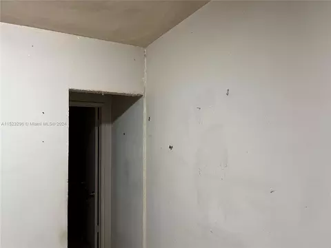 960 W 33rd St, Hialeah, FL 33012 photo 58