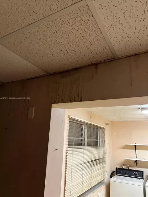 960 W 33rd St, Hialeah, FL 33012 photo 16