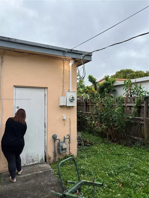 960 W 33rd St, Hialeah, FL 33012 photo 27