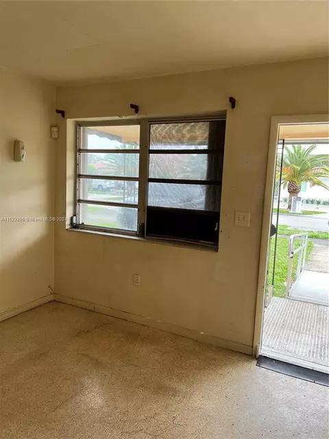 960 W 33rd St, Hialeah, FL 33012 photo 44