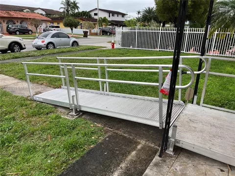 960 W 33rd St, Hialeah, FL 33012 photo 79