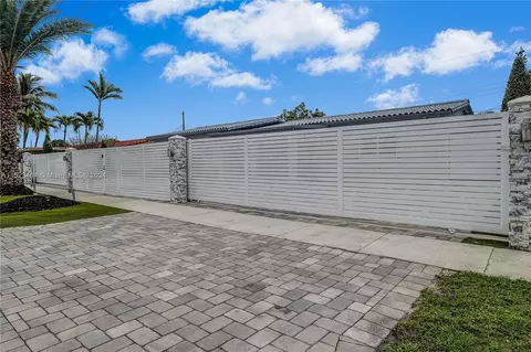 894 W 69th Pl, Hialeah, FL 33014 photo 6