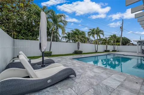 894 W 69th Pl, Hialeah, FL 33014 photo 37