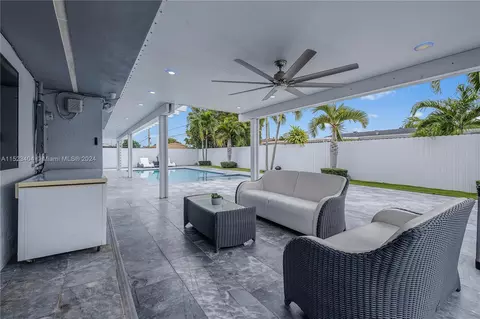 894 W 69th Pl, Hialeah, FL 33014 photo 39