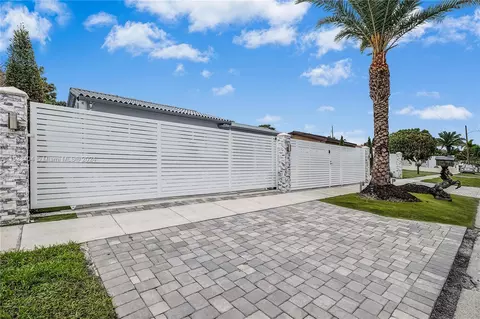 894 W 69th Pl, Hialeah, FL 33014 photo 5