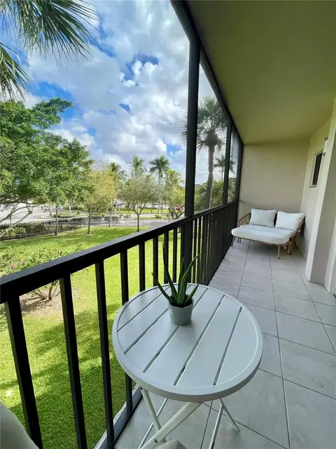 8500 SW 133rd Ave Rd #312, Miami, FL 33183