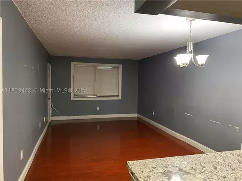 13101 Memorial Hwy 101 Hwy #101, North Miami, FL 33161