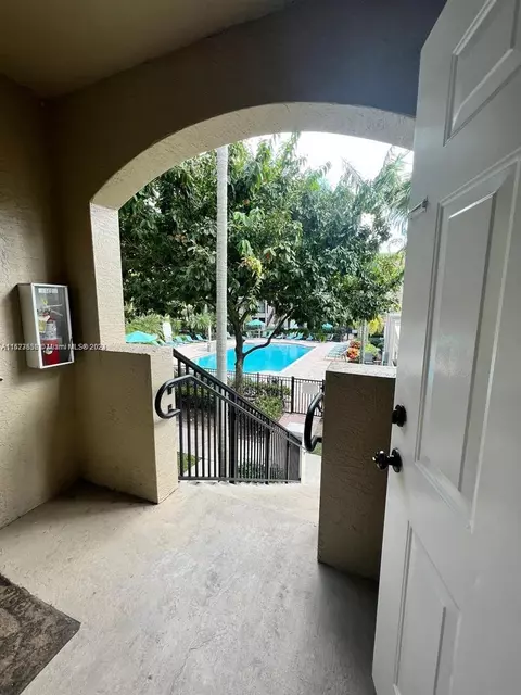 5940 W Sample Rd #304, Coral Springs, FL 33067