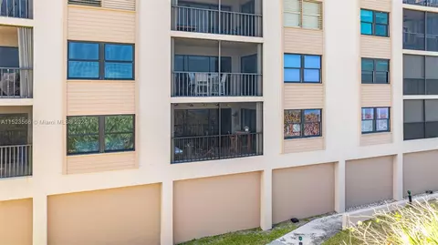 2571 NE Ocean Blvd #105, Stuart, FL 34996 photo 7