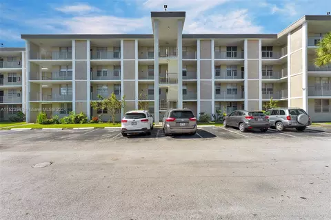 2999 NW 48th Ave #153, Lauderdale Lakes, FL 33313