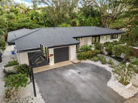 5663 Michelangelo St, Coral Gables, FL 33146