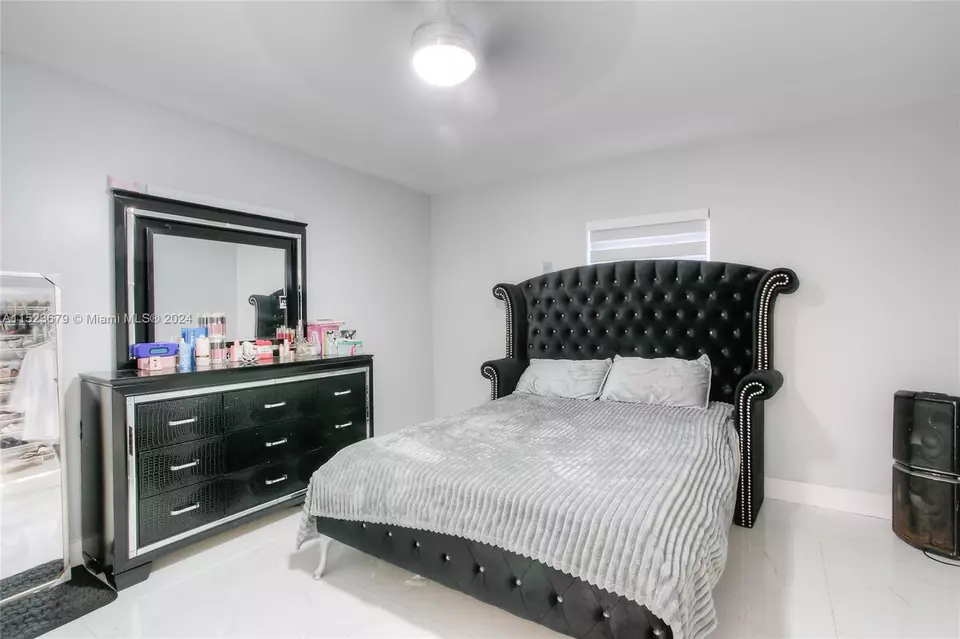  171 E 42nd St, Hialeah, FL 33013 photo 6