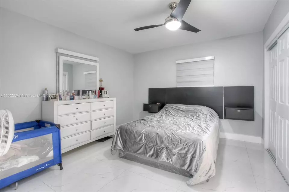  171 E 42nd St, Hialeah, FL 33013 photo 4