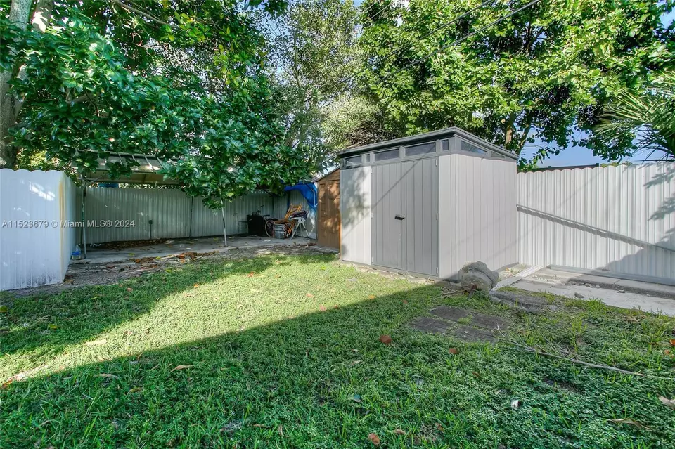  171 E 42nd St, Hialeah, FL 33013 photo 12