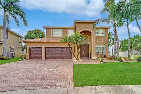 17094 NW 15th St, Pembroke Pines, FL 33028