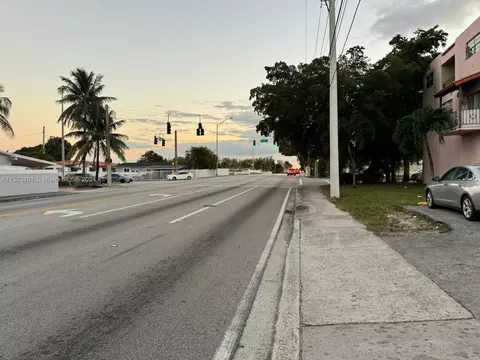 View/Area - Undisclosed, Hialeah, FL 33012 photo 2 of 3