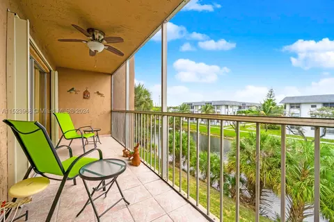 17000 NW 67th Ave #331, Hialeah, FL 33015