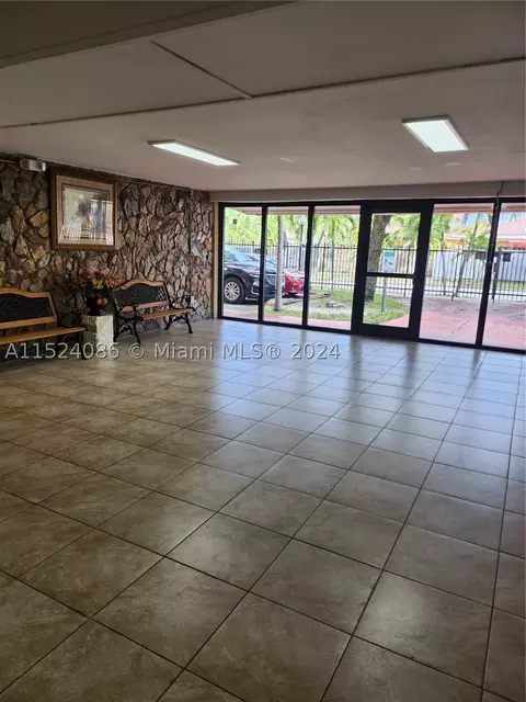 6950 W 6th Ave #507, Hialeah, FL 33014