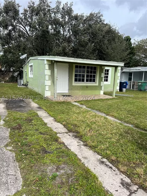1901 Rutland St, Opa Locka, FL 33054