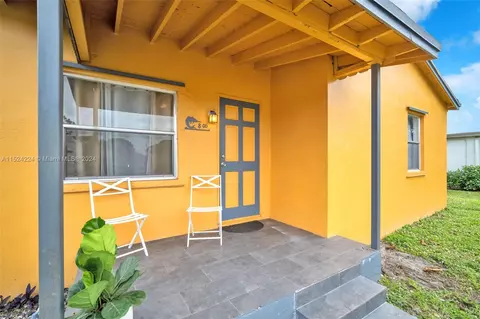 800 NW 17th Ter, Pompano Beach, FL 33069