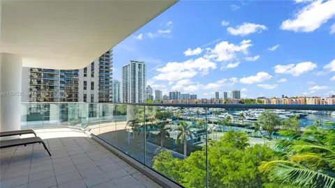 19707 Turnberry Way #7D, Aventura, FL 33180
