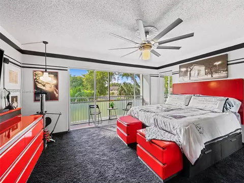 5600 NW 59th St #8, Tamarac, FL 33319