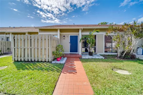 11172 NW 37th St, Sunrise, FL 33351
