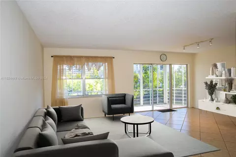400 Diplomat Pkwy #514, Hallandale Beach, FL 33009