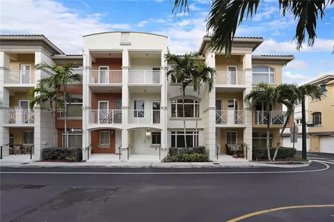2711 NE 184th Ter, Aventura, FL 33160