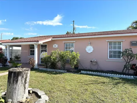 Exterior - 3741 E 8th Ct, Hialeah, FL 33013 photo 2 of 11