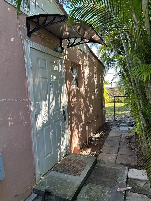 Exterior - 3741 E 8th Ct, Hialeah, FL 33013 photo 10 of 11
