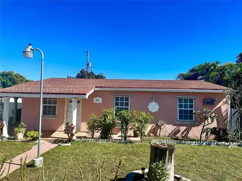 3741 E 8th Ct, Hialeah, FL 33013