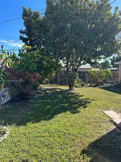 Exterior - 3741 E 8th Ct, Hialeah, FL 33013 photo 9 of 11