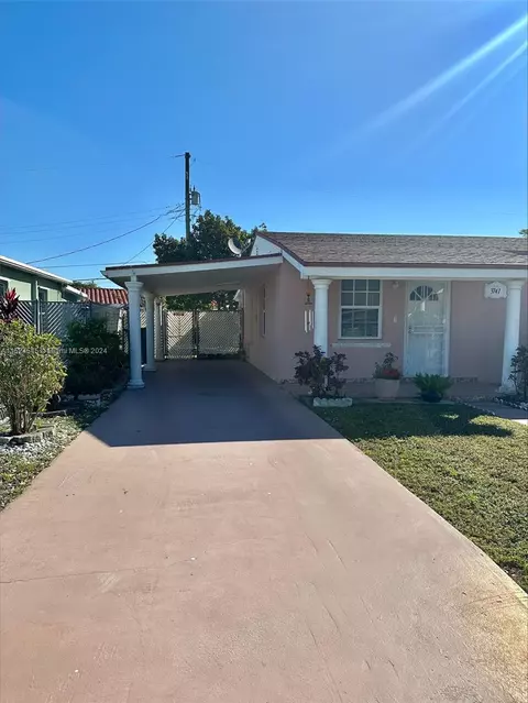 Exterior - 3741 E 8th Ct, Hialeah, FL 33013 photo 4 of 11