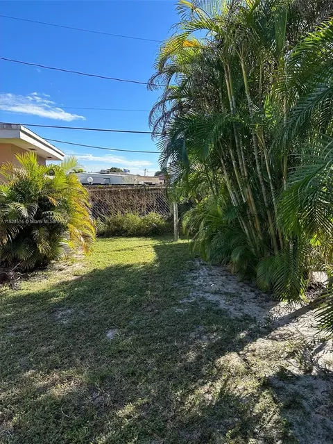 Exterior - 3741 E 8th Ct, Hialeah, FL 33013 photo 7 of 11