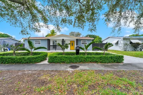 350 SW 67th Ave, Pembroke Pines, FL 33023