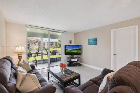 Undisclosed, Pembroke Pines, FL 33025