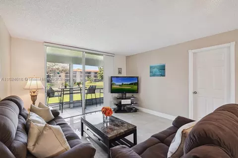 Undisclosed, Pembroke Pines, FL 33025