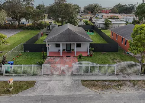 3050 NW 77th St, Miami, FL 33147