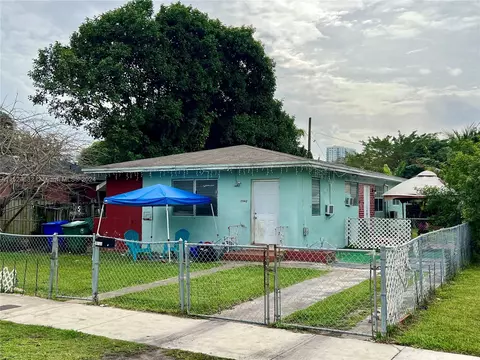 2042 NW 18th St, Miami, FL 33125