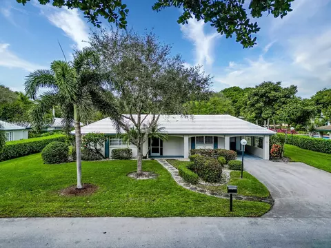803 E Cypress Ln #V-51, Pompano Beach, FL 33069