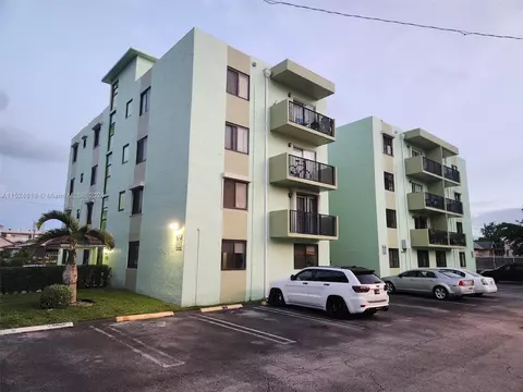 1530 SW 2nd St #107, Miami, FL 33135