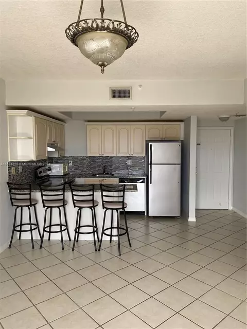3500 Coral Way #1103, Miami, FL 33145