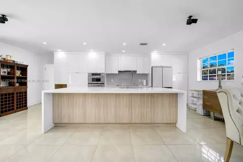 10240 SW 120th St, Miami, FL 33176