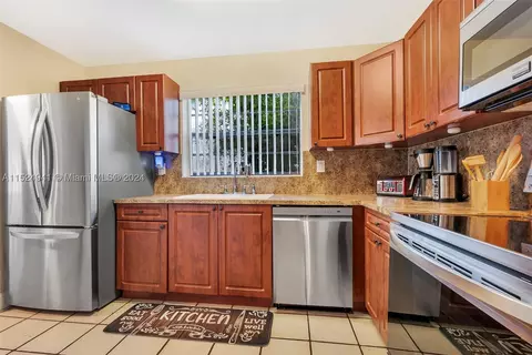 8801 W Sample Rd #3, Coral Springs, FL 33065