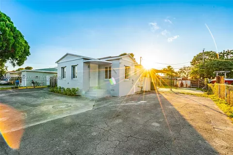 10500 NW 30th Ct, Miami, FL 33147