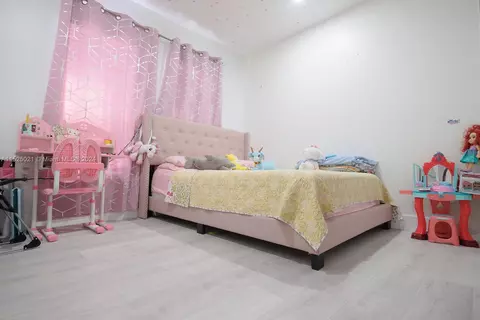 Undisclosed, Hialeah, FL 33012 photo 15