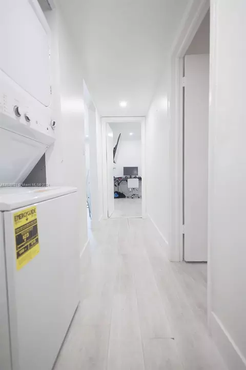 Undisclosed, Hialeah, FL 33012 photo 16