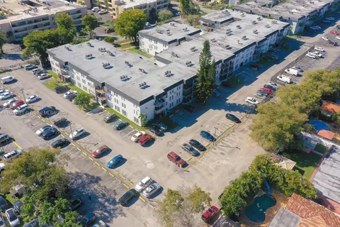 Undisclosed, Hialeah, FL 33012 photo 3
