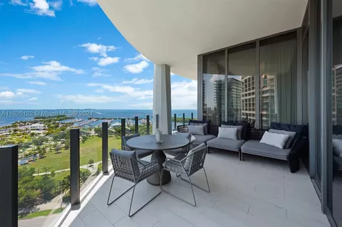 2811 S Bayshore Dr #15D, Miami, FL 33133